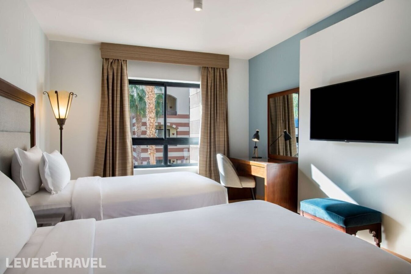 фотографии номера Улучшенный с видом на бассейн отеля Radisson Marina Resort Port Ghalib в Египет(Марса Алам) - фото №7