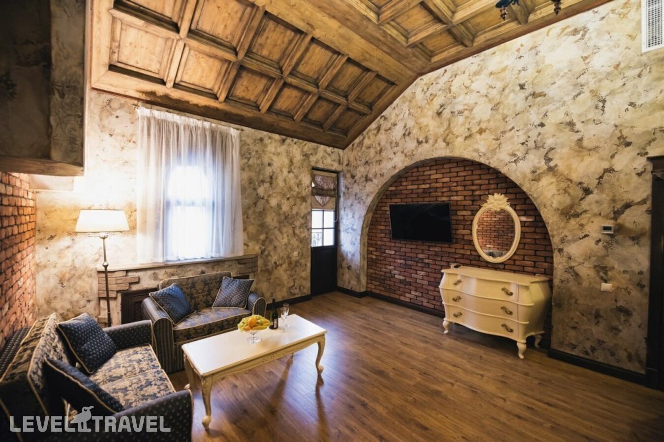 фотографии номера Люкс королевский отеля Soldaya Grand Hotel & Resort в Россия(Судак) - фото №13