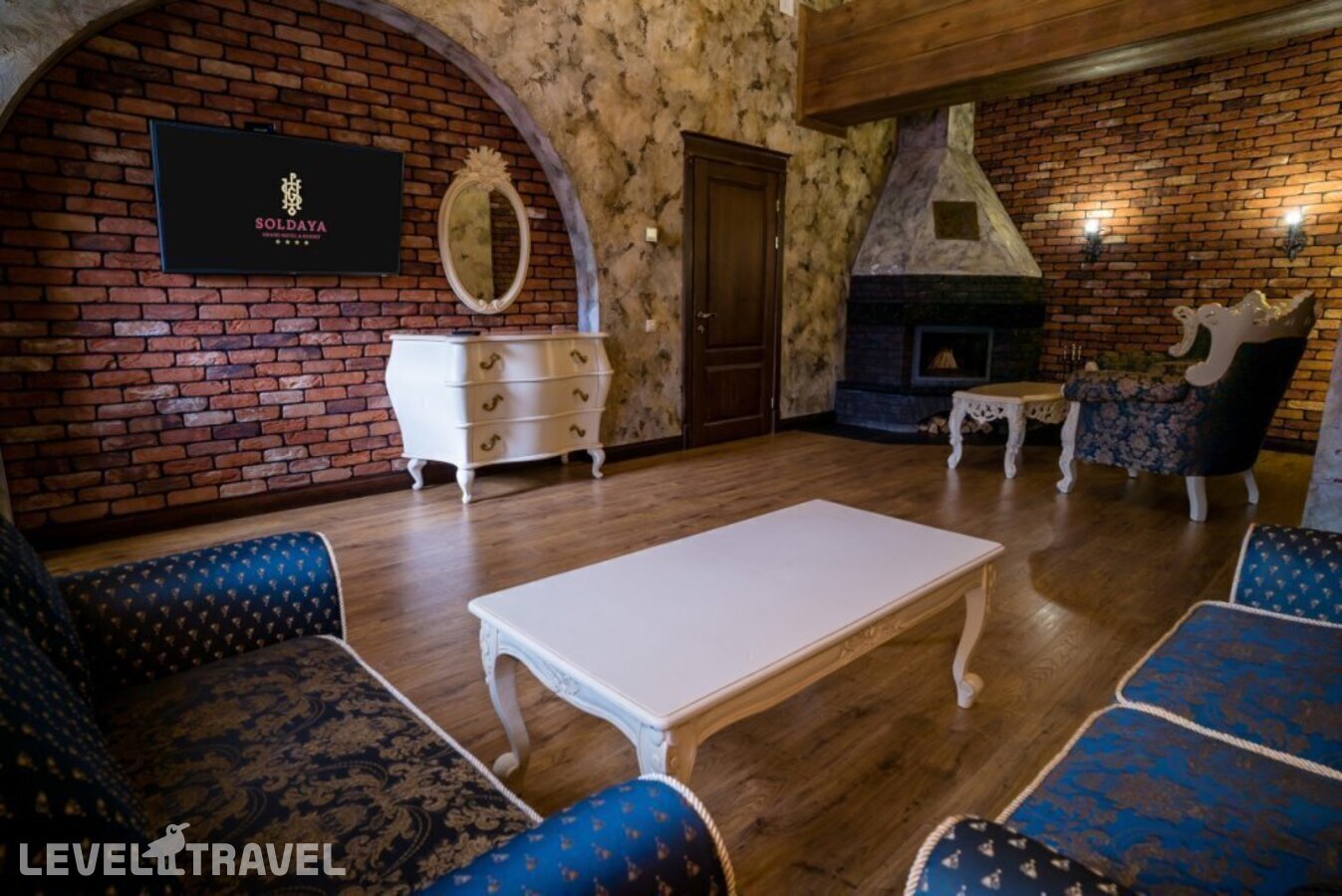 фотографии номера Люкс королевский отеля Soldaya Grand Hotel & Resort в Россия(Судак) - фото №7
