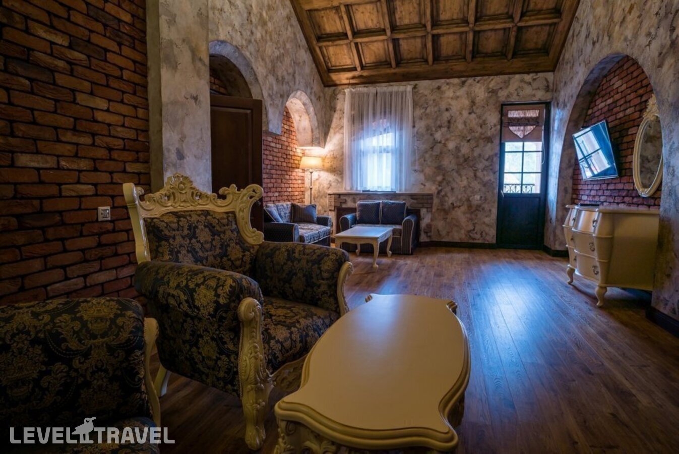фотографии номера Люкс королевский отеля Soldaya Grand Hotel & Resort в Россия(Судак) - фото №9
