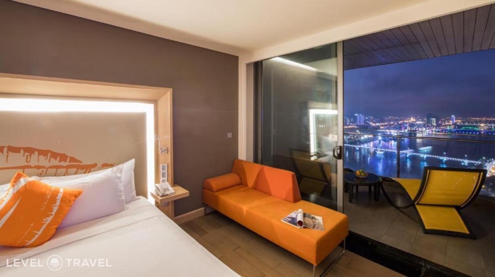 фотографии номера Улучшенный с балконом отеля Novotel Danang Premier Han River в Вьетнам(Дананг) - фото №7