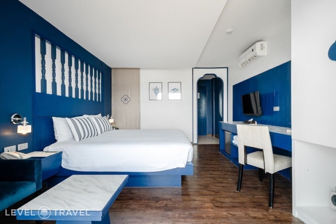 фотографии номера Делюкс с балконом отеля Bhukitta Boutique Hotel в Таиланд(город Пхукет) - фото №2