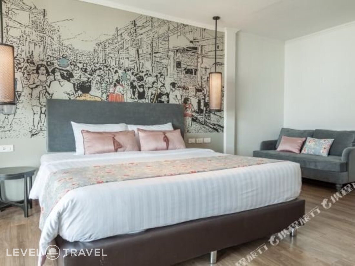 фотографии номера Делюкс с балконом отеля Bhukitta Boutique Hotel в Таиланд(город Пхукет) - фото №15