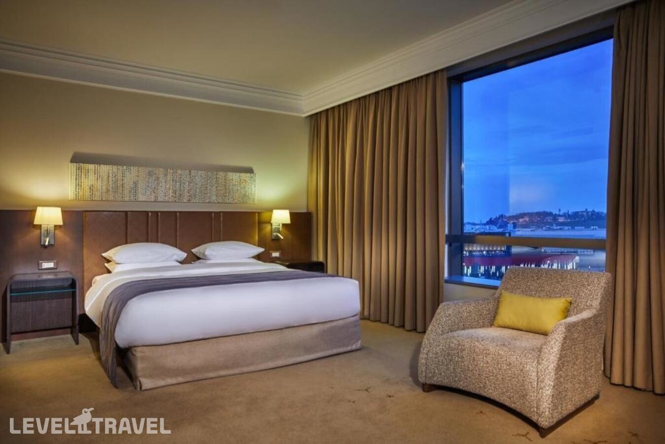 фотографии номера Клубный делюкс отеля Hyatt Regency в Сербия(Белград) - фото №1