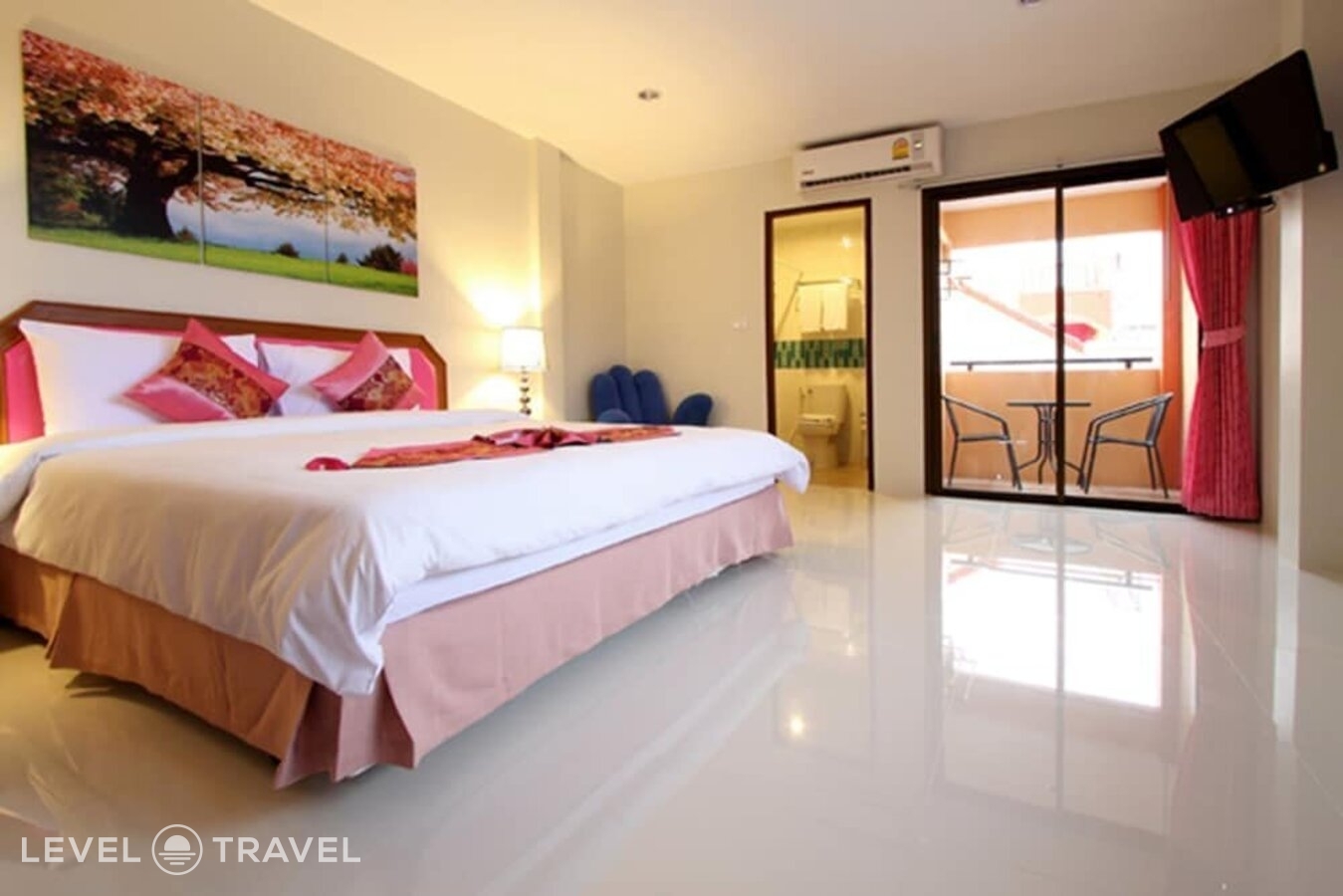 фотографии номера Стандартный с балконом отеля Phuket Airport Inn в Таиланд(Най Янг Бич) - фото №1