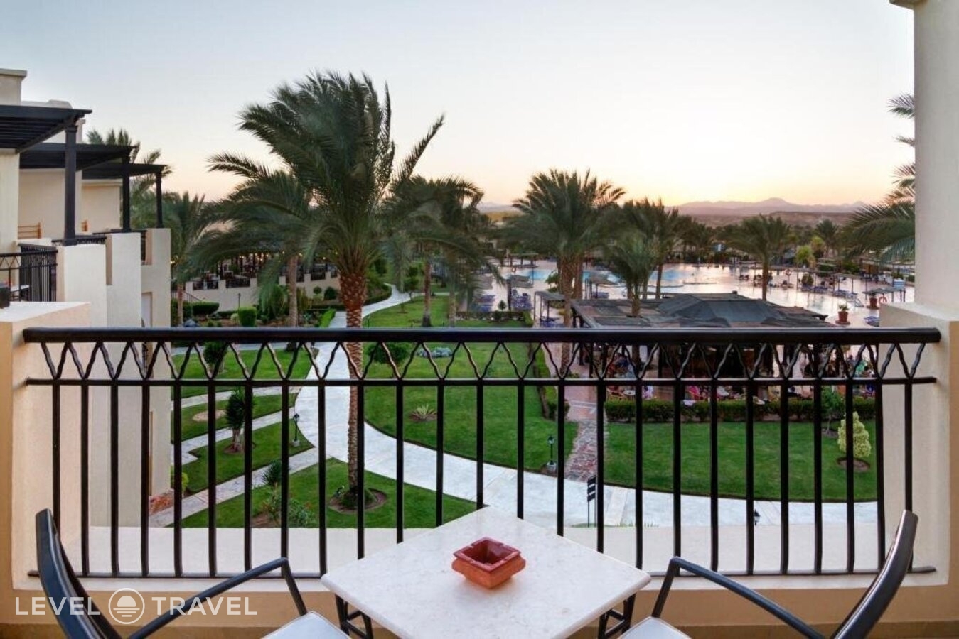 фотографии номера Делюкс с видом на бассейн отеля Jaz Lamaya Resort Marsa Alam (Ex. Iberotel Lamaya Resort) в Египет(Марса Алам) - фото №4