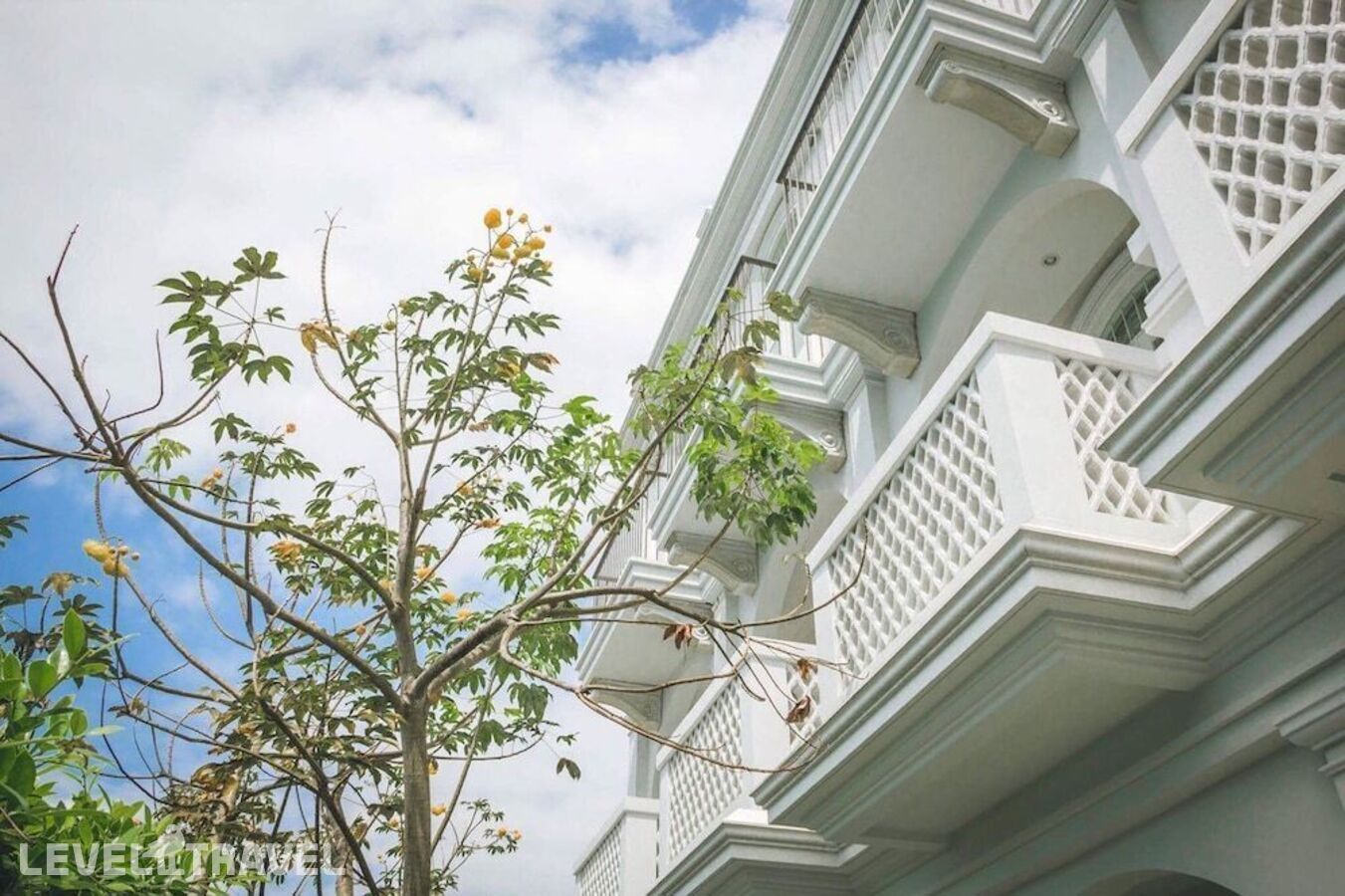 фотографии номера Полулюкс с балконом отеля Little Nyonya Hotel в Таиланд(город Пхукет) - фото №17