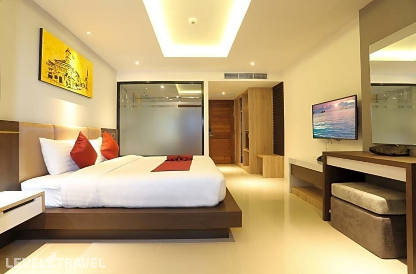 фотографии номера Делюкс с балконом отеля Paripas Patong Resort в Таиланд(Патонг Бич) - фото №11