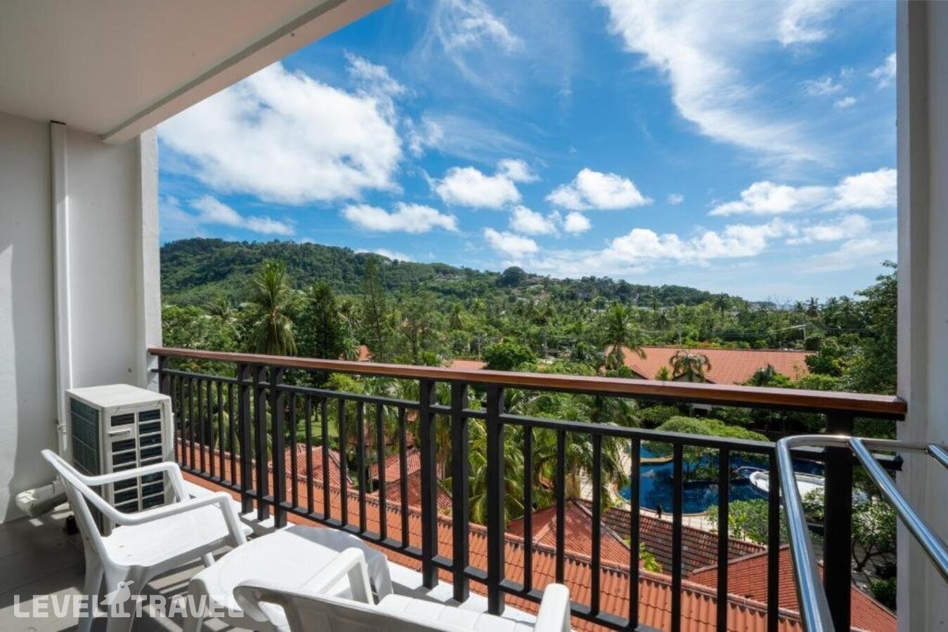 фотографии номера Семейный с балконом отеля Paripas Patong Resort в Таиланд(Патонг Бич) - фото №7