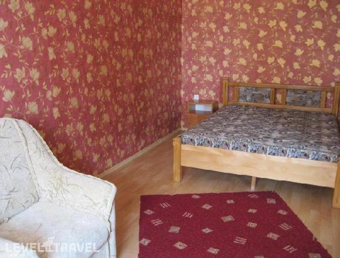 фотографии номера Стандартный (2 комнаты) отеля База Отдыха Акватория в Россия(Евпатория) - фото №2