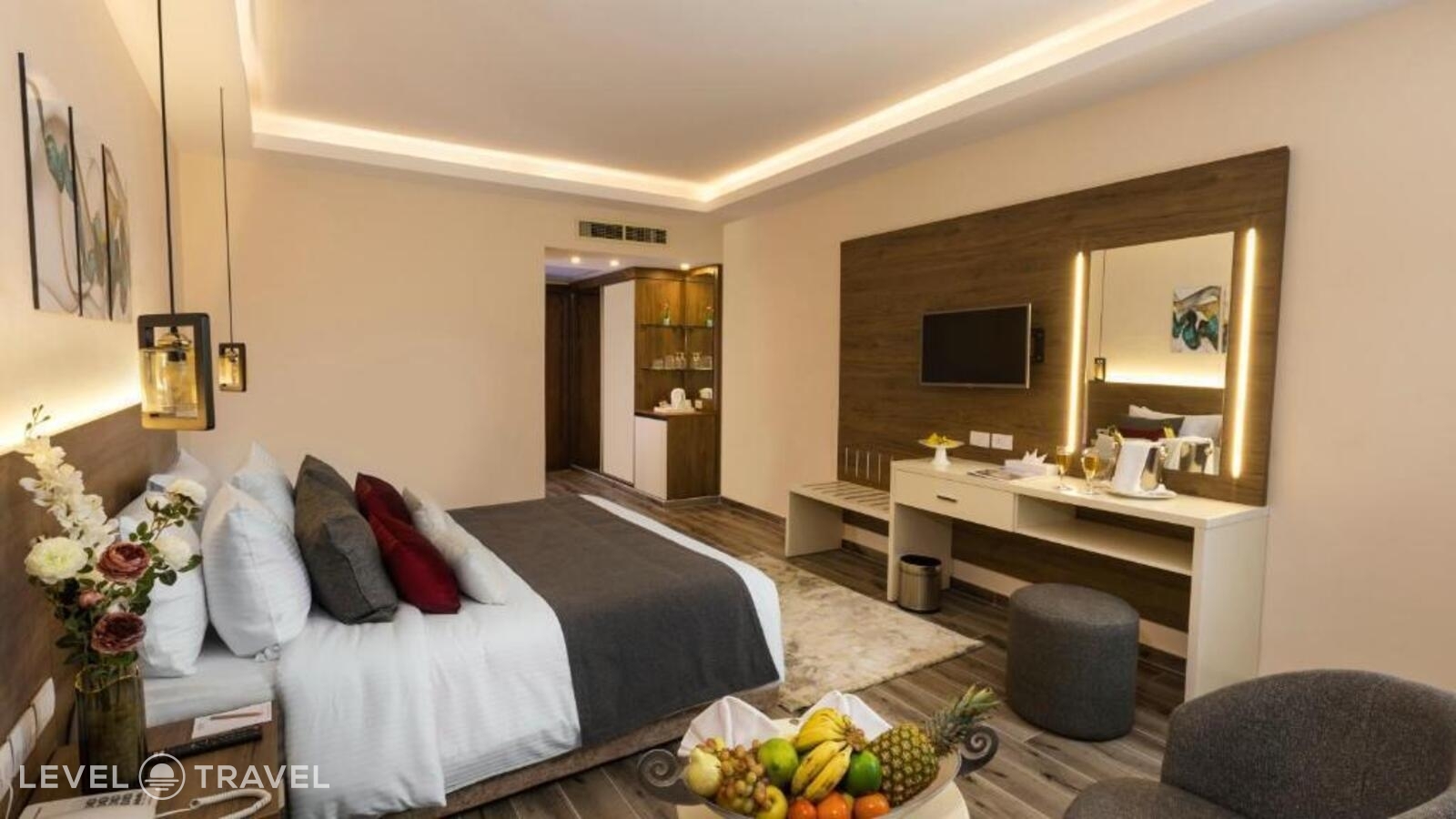 фотографии номера Делюкс с видом на бассейн отеля Amwaj Oyoun Resort & Casino в Египет(Шарм-эль-Шейх) - фото №4