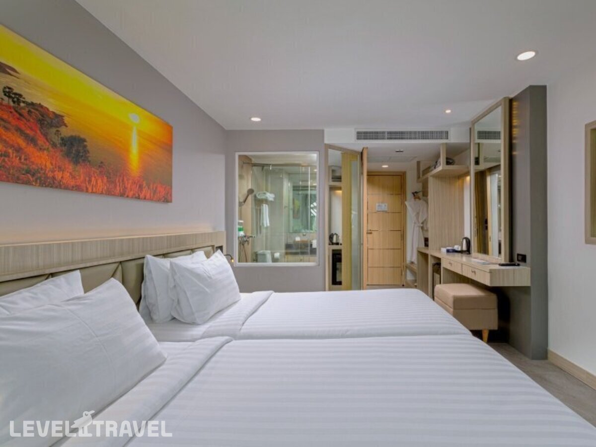 фотографии номера Делюкс с балконом отеля Clarion Hotel Patong (Ex.Araya Patong Beach Hotel) в Таиланд(Патонг Бич) - фото №2
