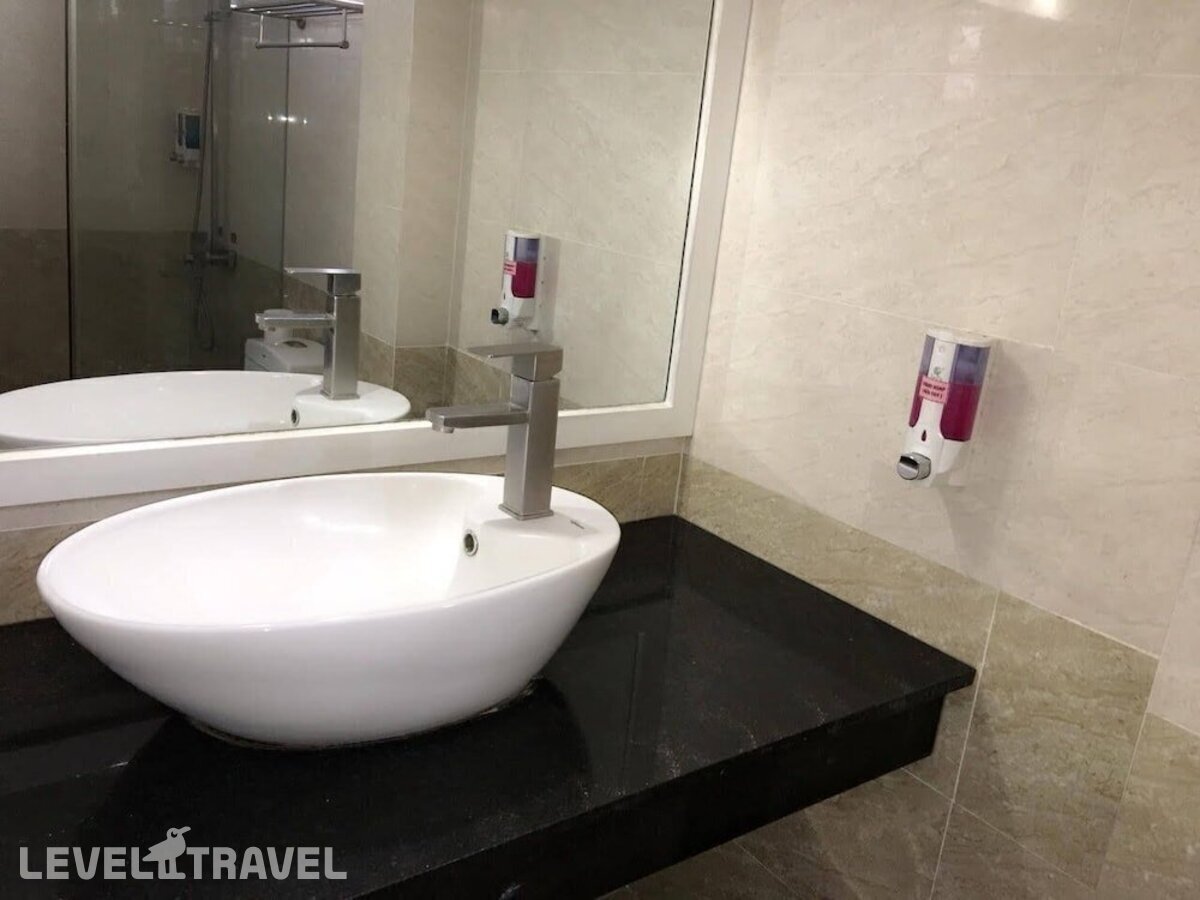 фотографии номера Трехместный делюкс с балконом отеля Muine Sport Hotel в Вьетнам(Муйне) - фото №1