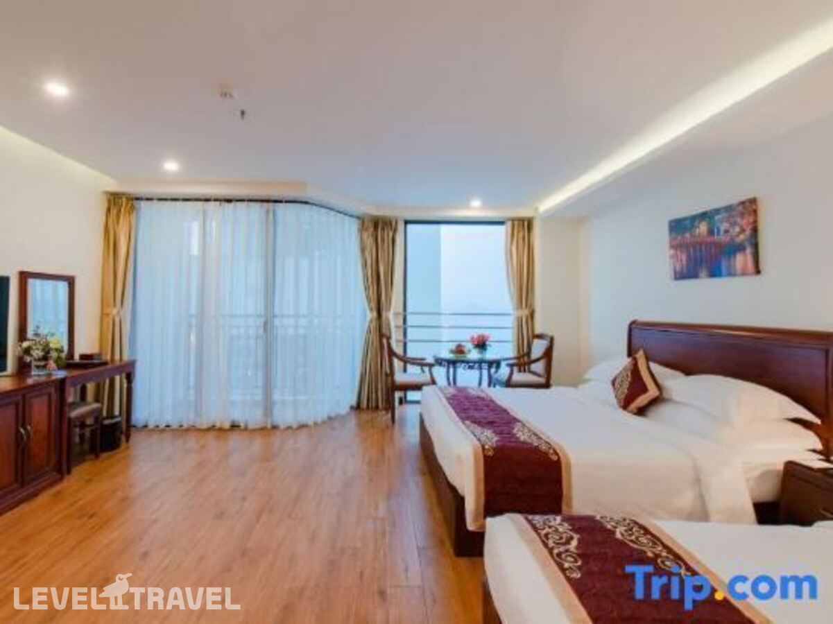 фотографии номера Полулюкс с балконом отеля Red Sun Nha Trang Hotel в Вьетнам(Нячанг) - фото №20