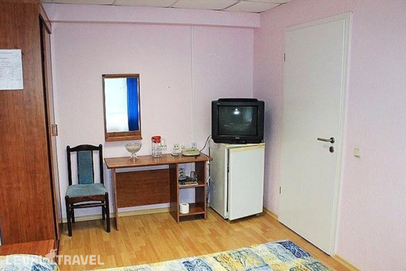 фотографии номера Двухместный смежный отеля Санаторий Янтарь в Россия(Мамедова щель) - фото №2