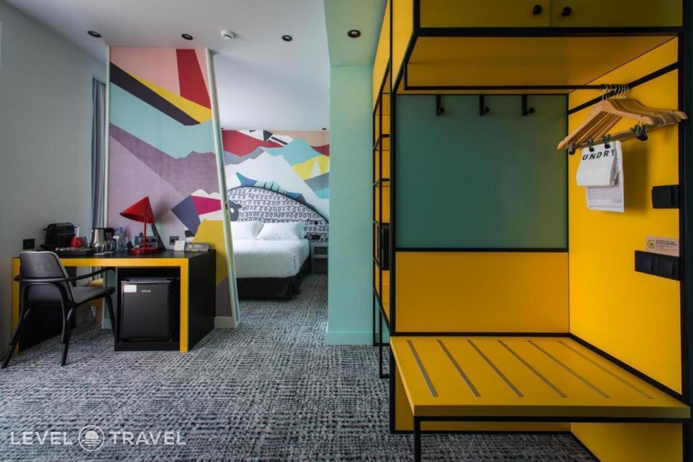 фотографии номера Люкс с балконом отеля Ibis Styles Tbilisi в Грузия(Тбилиси) - фото №2