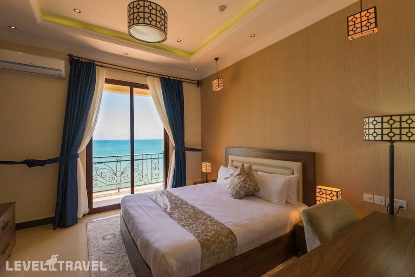 фотографии номера Люкс Гранд отеля Golden Tulip Zanzibar Resort в Танзания(Кибвени) - фото №2