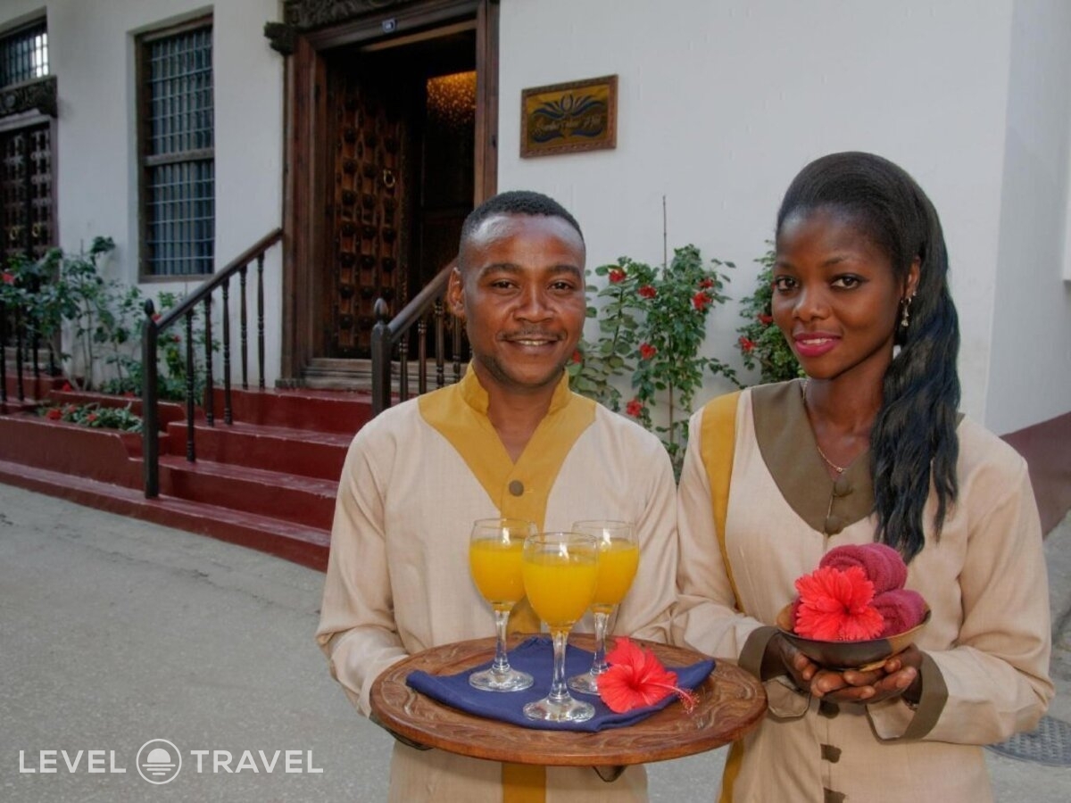 фотографии номера Четырехместный номер отеля Zanzibar Palace Hotel в Танзания(Стоун Таун) - фото №1