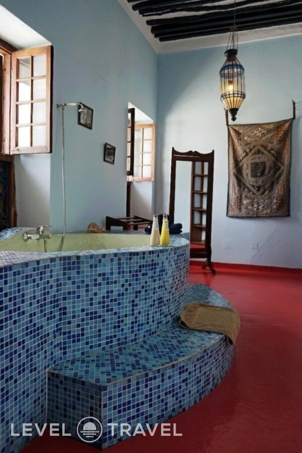 фотографии номера Четырехместный номер отеля Zanzibar Palace Hotel в Танзания(Стоун Таун) - фото №4