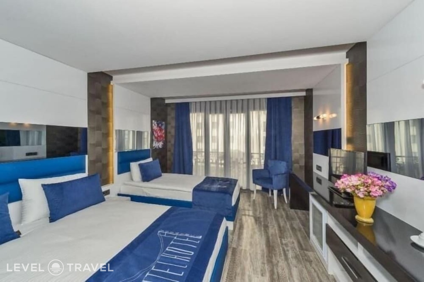 фотографии номера Трехместный улучшенный отеля Inntel Hotel Istanbul в Турция(Таксим) - фото №9