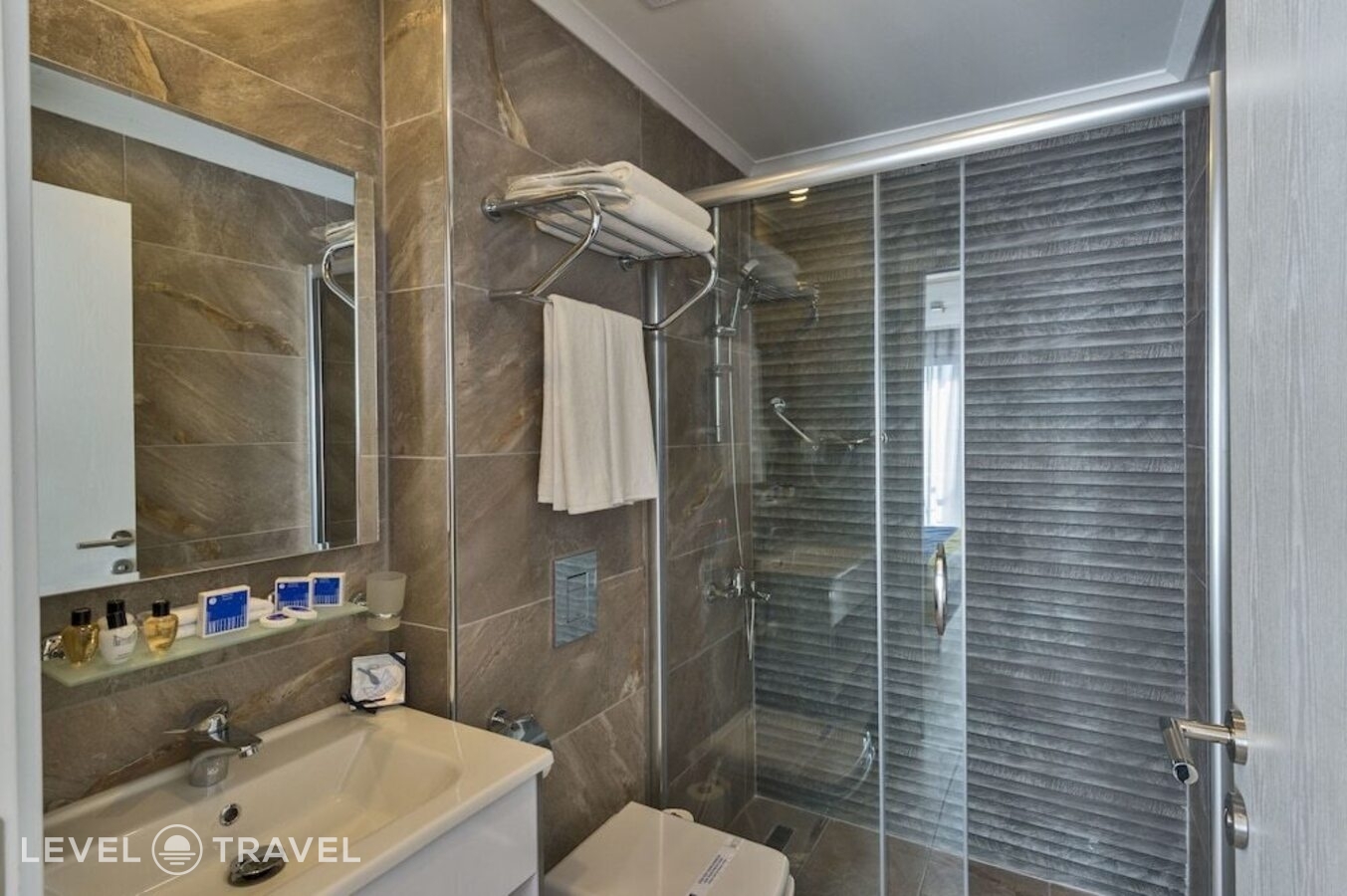 фотографии номера Трехместный улучшенный отеля Inntel Hotel Istanbul в Турция(Таксим) - фото №11