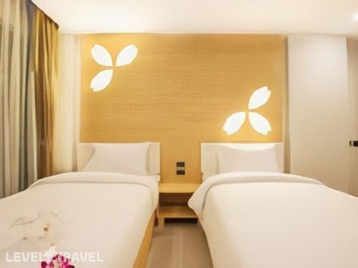 фотографии номера Улучшенный номер отеля Clarion Hotel Patong (Ex.Araya Patong Beach Hotel) в Таиланд(Патонг Бич) - фото №10