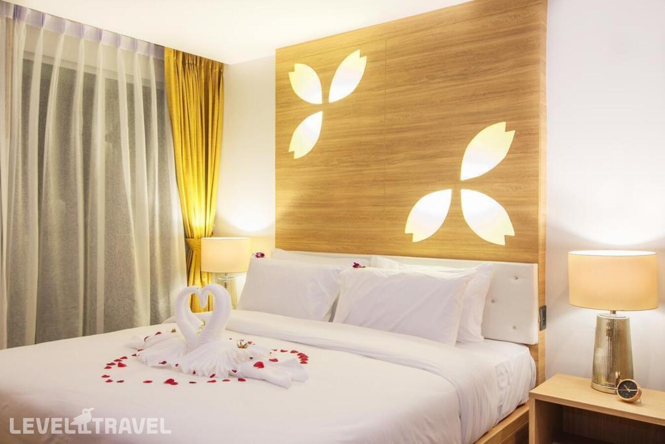 фотографии номера Делюкс отеля Clarion Hotel Patong (Ex.Araya Patong Beach Hotel) в Таиланд(Патонг Бич) - фото №1