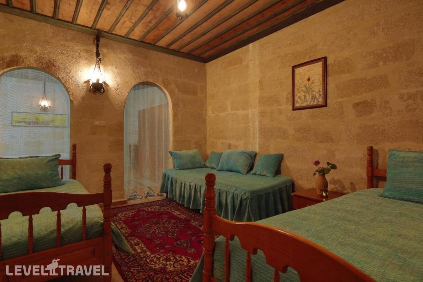 фотографии номера Семейный номер отеля Jerveni Cave Hotel в Турция(Ургюп) - фото №3