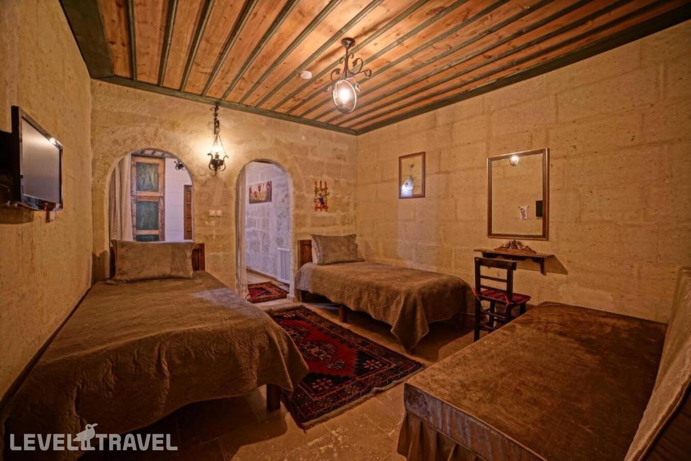 фотографии номера Стандартный номер отеля Jerveni Cave Hotel в Турция(Ургюп) - фото №3