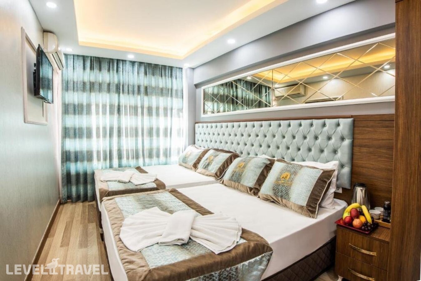 фотографии номера Четырехместный номер отеля Istanbul Sirkeci Hotel в Турция(Сиркеджи) - фото №6