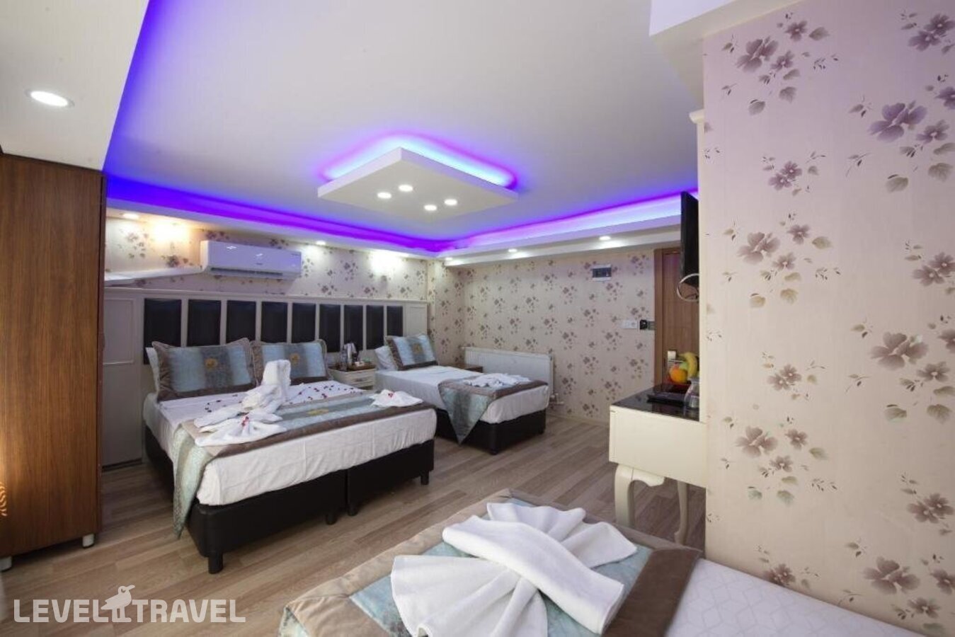 фотографии номера Четырехместный номер отеля Istanbul Sirkeci Hotel в Турция(Сиркеджи) - фото №18