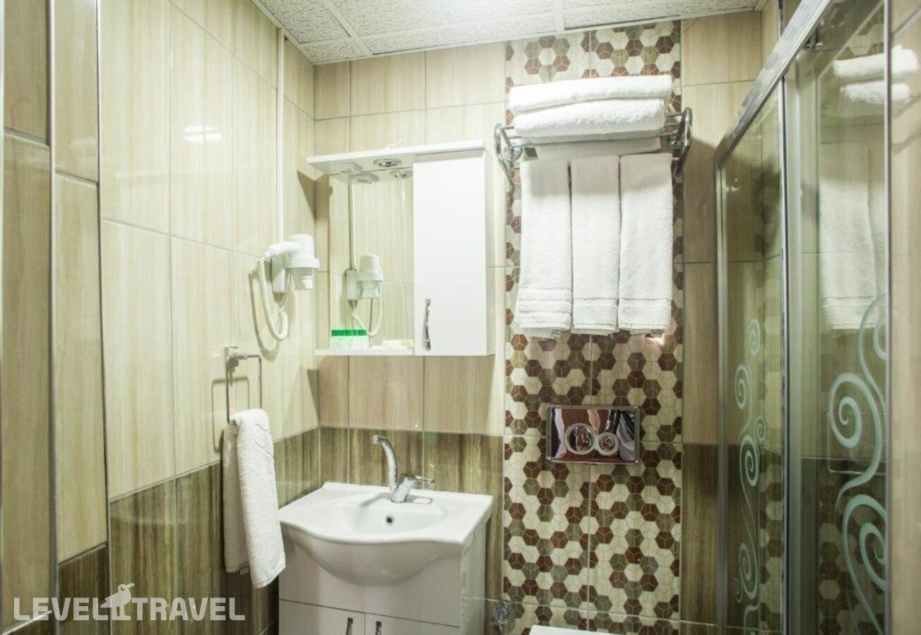 фотографии номера Четырехместный номер отеля Istanbul Sirkeci Hotel в Турция(Сиркеджи) - фото №2
