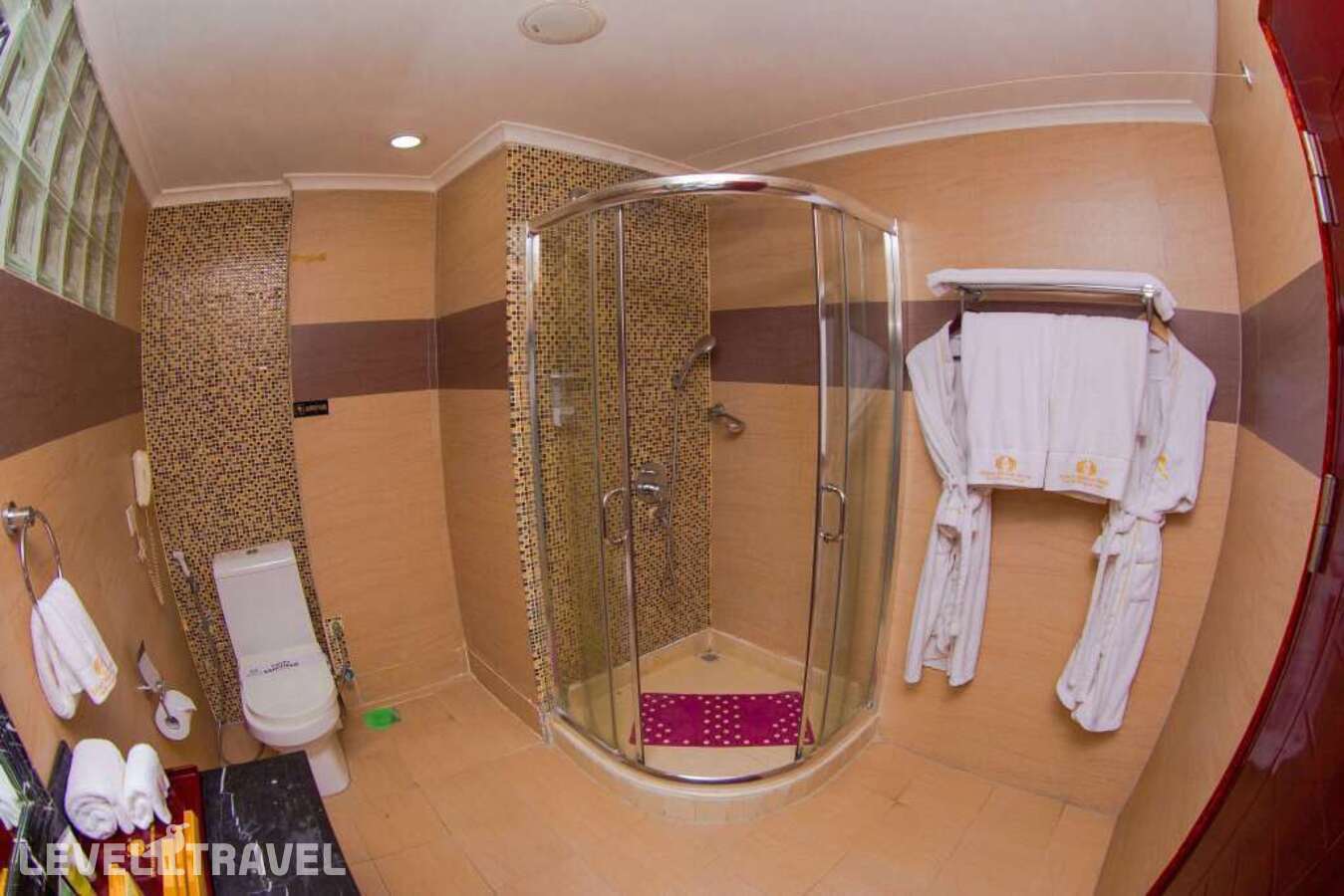 фотографии номера Улучшенный номер отеля Tiffany Diamond Hotels Makunganya в Танзания(Дар-эс-Салам) - фото №7