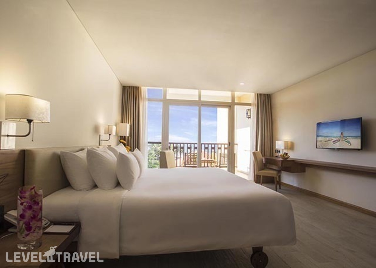 фотографии номера Делюкс Премиум с видом на сад отеля Centara Sandy Beach Resort Danang (Ex.Sandy Beach Resort) в Вьетнам(Дананг) - фото №1