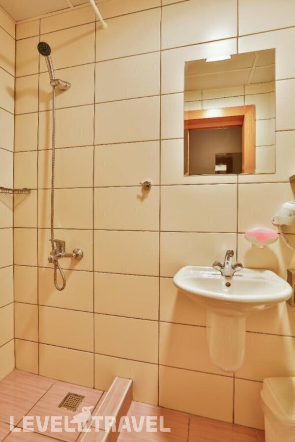 фотографии номера Экономичный номер отеля Han Hotel в Турция(Бахчелиэвлер) - фото №2
