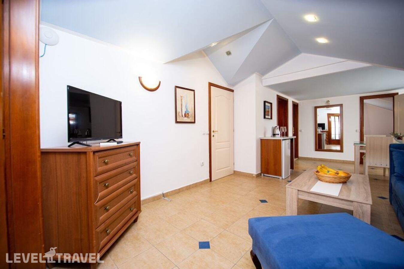 фотографии номера Улучшенные апартаменты с балконом отеля Apartment Tanja Rafailovic в Черногория(Рафаиловичи) - фото №10