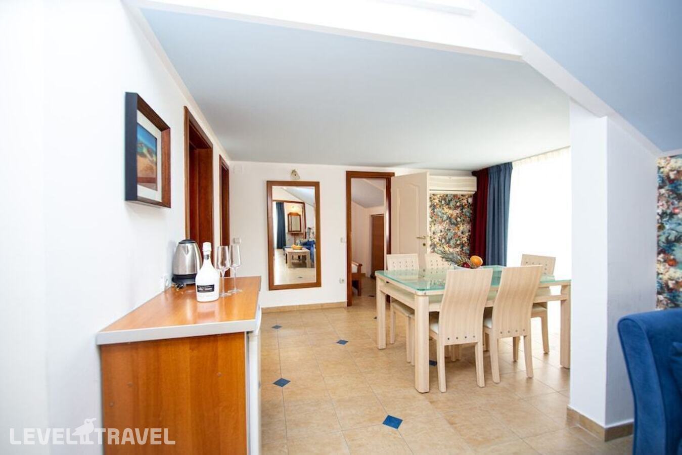 фотографии номера Улучшенные апартаменты с балконом отеля Apartment Tanja Rafailovic в Черногория(Рафаиловичи) - фото №9