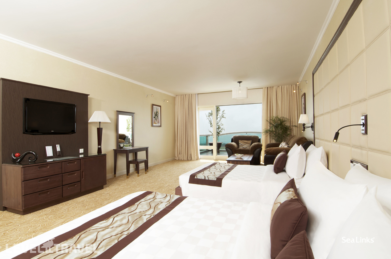 фотографии номера Семейный делюкс премиум отеля Sea Links Beach Hotel в Вьетнам(Муйне) - фото №1