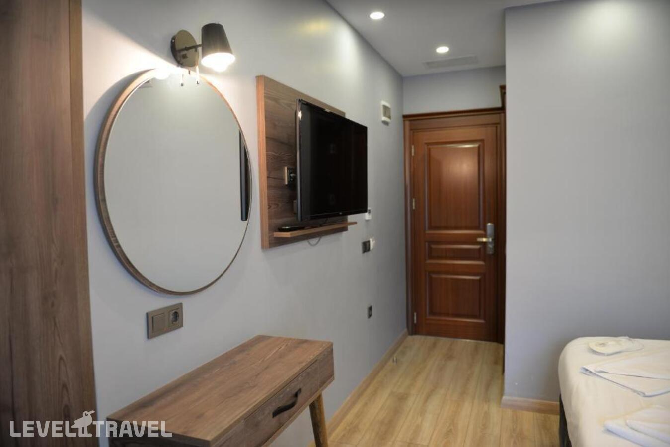 фотографии номера Трехместный номер отеля Basilissis Hotel в Турция(Фатих) - фото №4