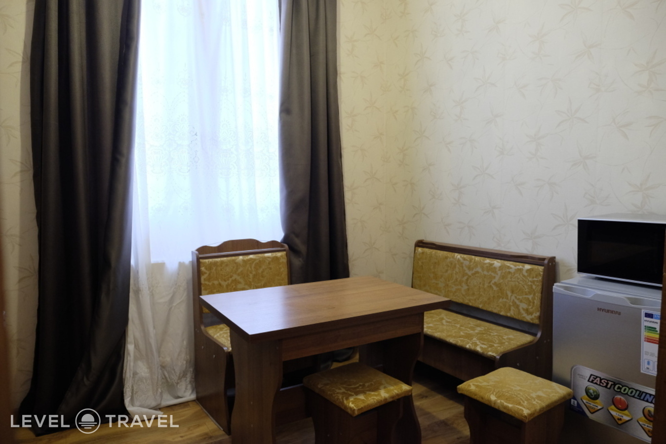 фотографии номера Трехместный улучшенный с балконом отеля Mia B&B Old Tbilisi в Грузия(Тбилиси) - фото №5
