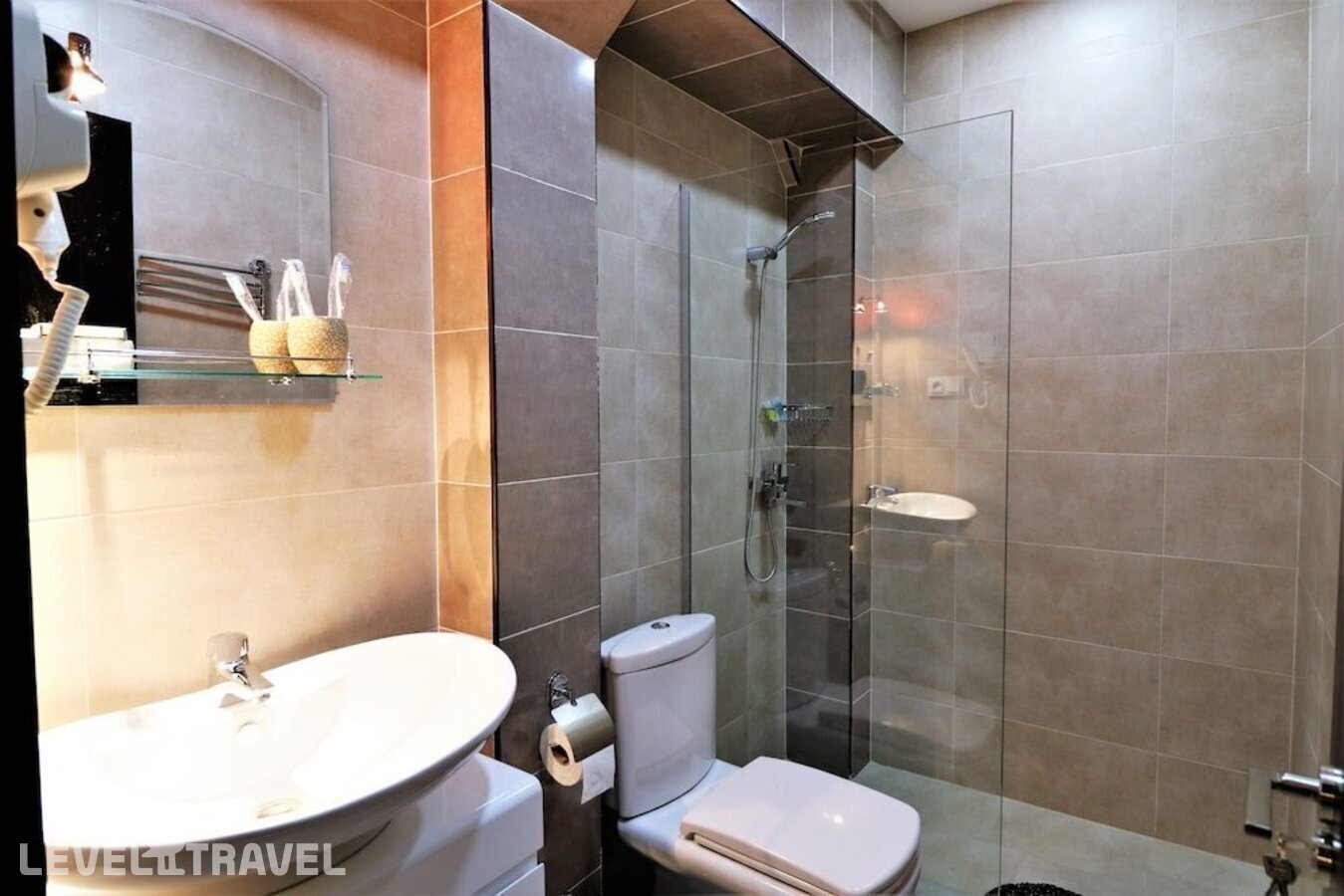 фотографии номера Делюкс отеля Liberty Theatre в Грузия(Тбилиси) - фото №8