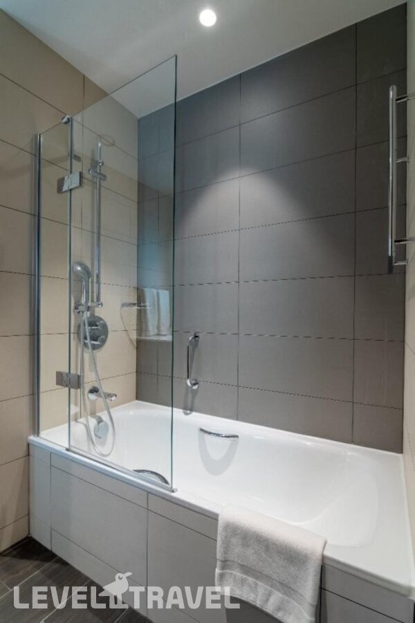 фотографии номера Полулюкс отеля Hilton Garden Inn Tbilisi Chavchavadze в Грузия(Тбилиси) - фото №1