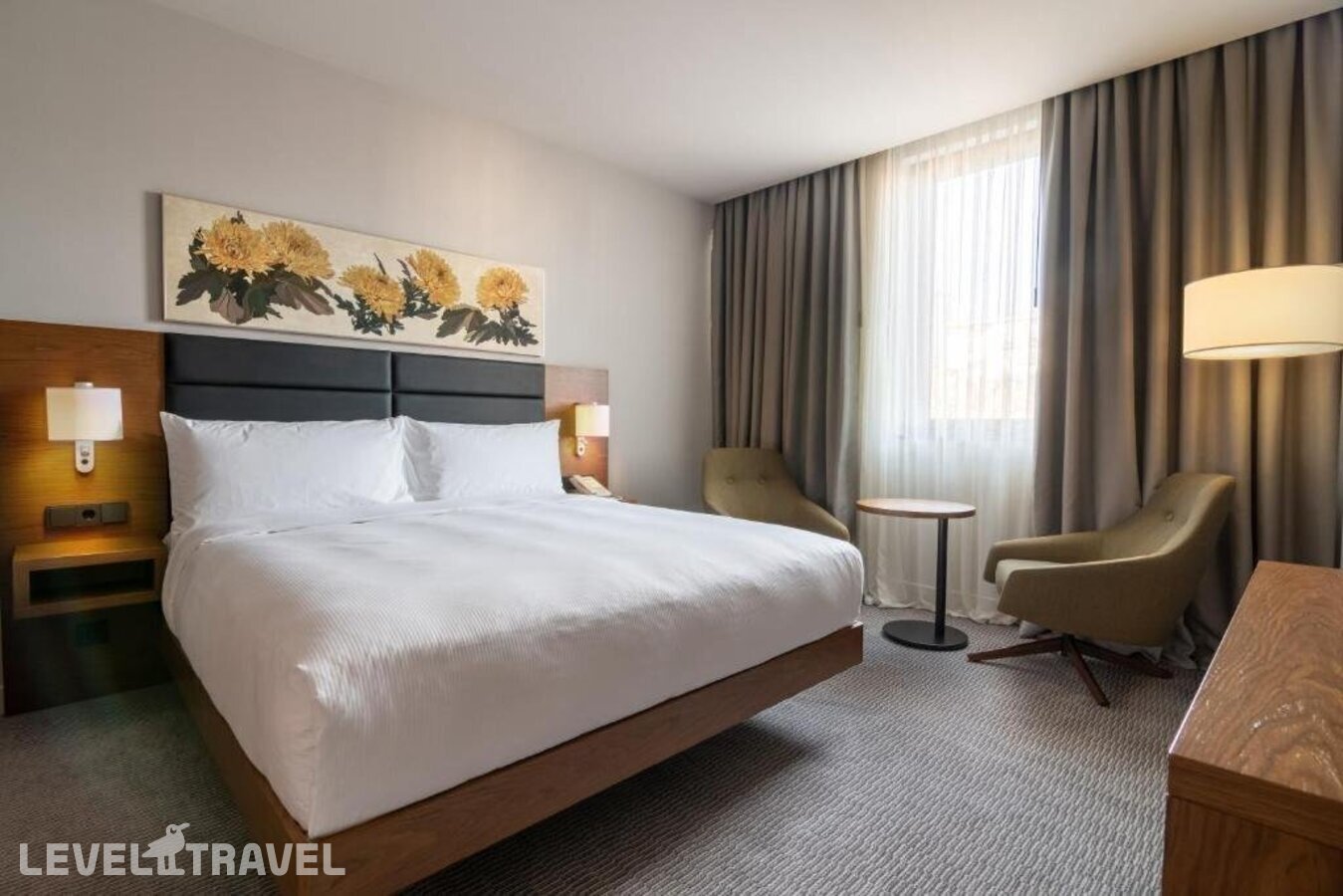 фотографии номера Люкс отеля Hilton Garden Inn Tbilisi Chavchavadze в Грузия(Тбилиси) - фото №3
