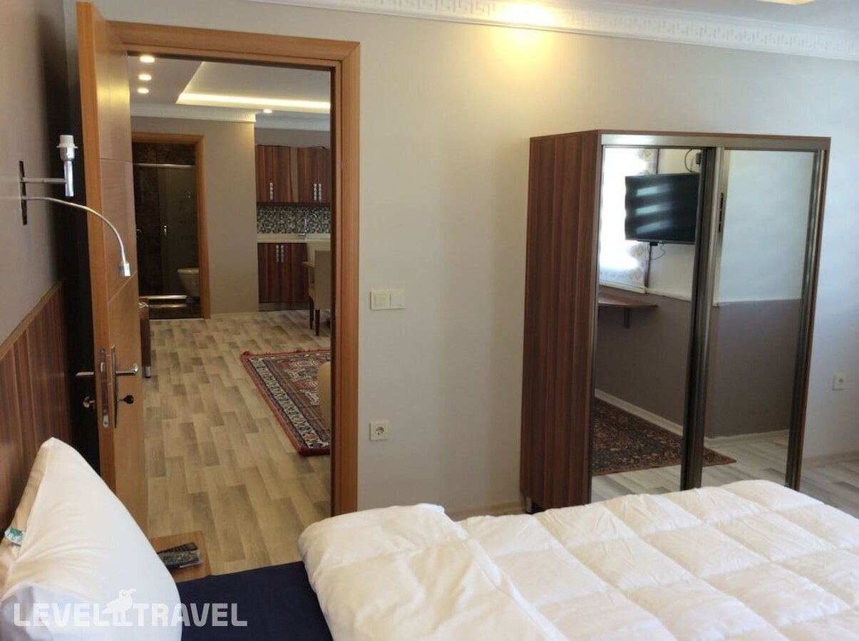 фотографии номера Люкс роскошный отеля Hotel Yonca в Турция(Таксим) - фото №1