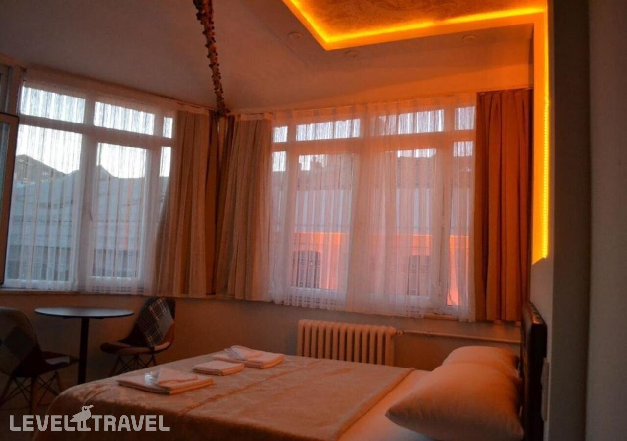 фотографии номера Улучшенный номер отеля Yeni Hotel в Турция(Сиркеджи) - фото №4