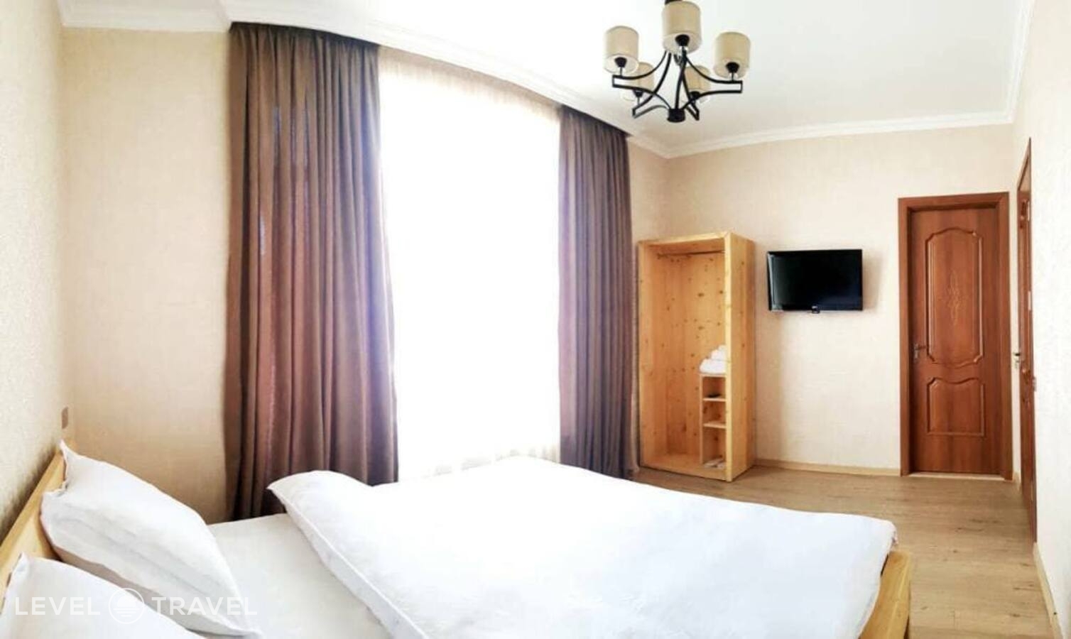 фотографии номера Стандартный с видом на горы отеля Cozy Hotel in Kazbegi в Грузия(Степанцминда) - фото №1