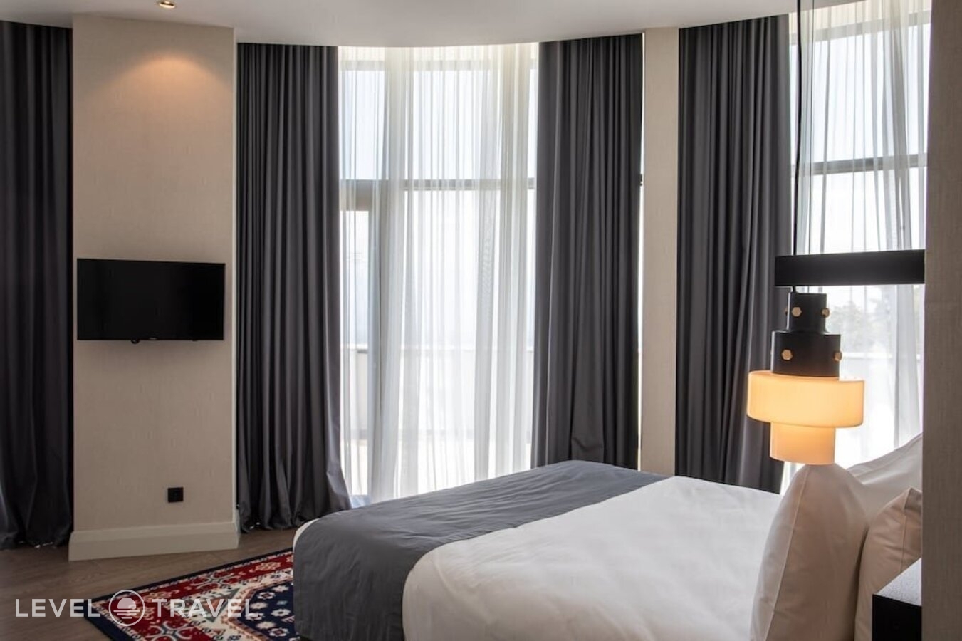 фотографии номера Люкс отеля Holiday Inn Telavi, IHG Hotel в Грузия(Телави) - фото №14
