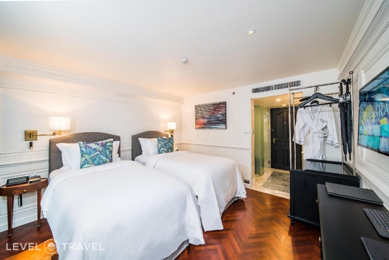 фотографии номера Улучшенный номер отеля Akara Hotel Bangkok в Таиланд(Бангкок) - фото №2