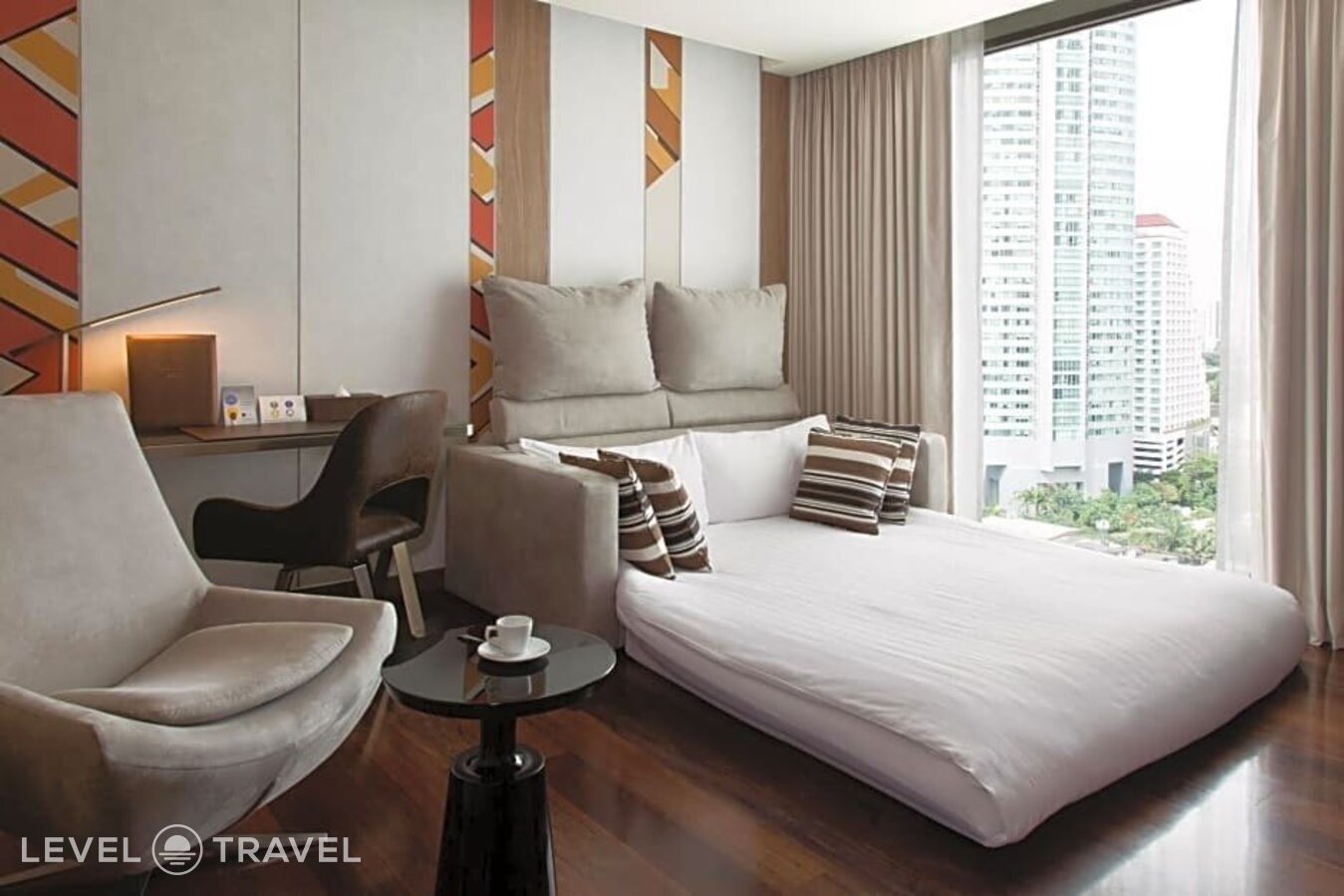 фотографии номера Люкс отеля Novotel Bangkok Sukhumvit 20 в Таиланд(Бангкок) - фото №1