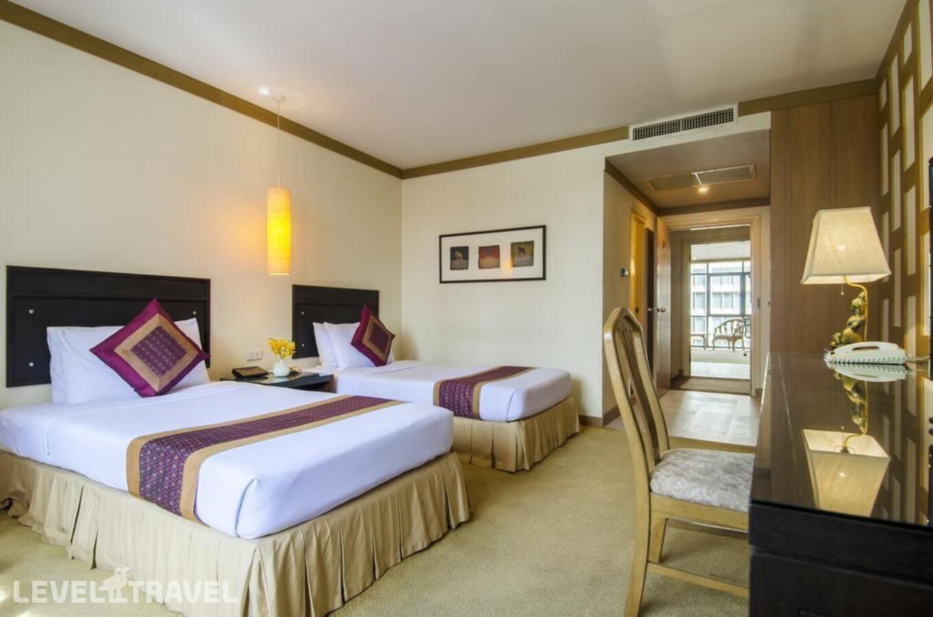 фотографии номера Делюкс отеля The Tarntawan Hotel Surawong Bangkok в Таиланд(Бангкок) - фото №4